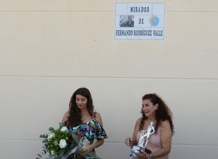 La hija y la viuda de Rodríguez Valle, "Marinero del año 2019"