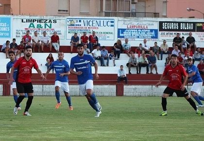La Roteña, en una foto de archivo con la citada tribuna al fondo