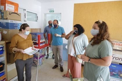 Las delegadas municipales, en su visita a uno de los centros