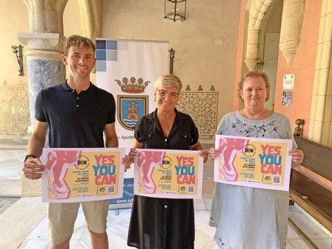 La delegada de Deportes junto a Teresa Falls y Nico Laynez