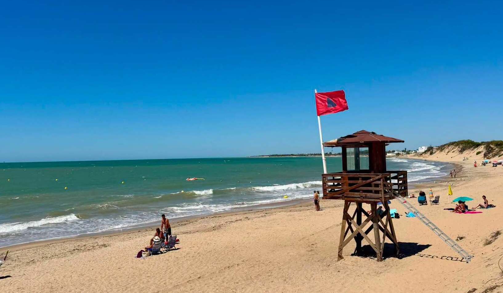Punta Candor permanecer&aacute; cerrada al ba&ntilde;o hasta el lunes 31 de agosto a la espera de nuevas anal&iacute;ticas del agua