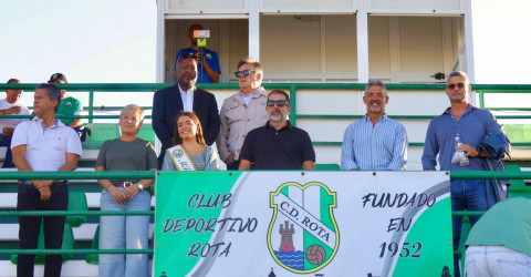 El CD Rota rinde homenaje a su historia en las bodas de oro del tradicional Trofeo Urta