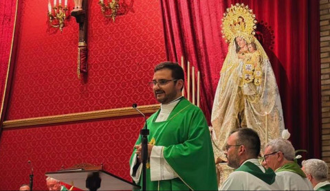 Miguel &Aacute;ngel Paredes toma posesi&oacute;n como nuevo p&aacute;rroco de la Iglesia del Carmen