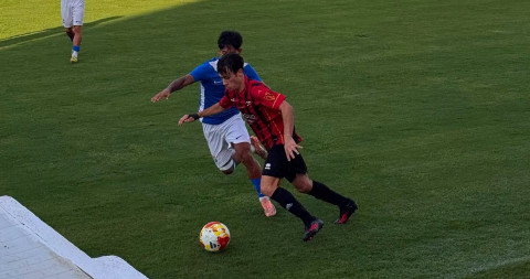 La UD Rote&ntilde;a cae ante el Xerez CD en un amistoso marcado por el gran ambiente en la grada