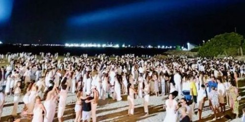 La playa del Chorrillo acoger&aacute; este s&aacute;bado una Fiesta Ibicenca con DJ