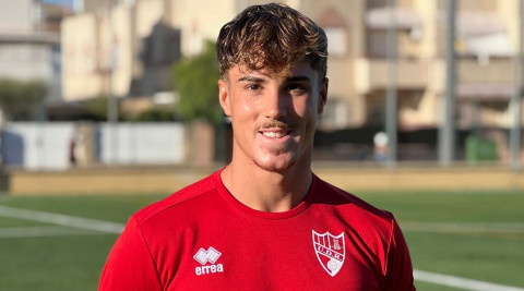 La UD Rote&ntilde;a define su cuerpo t&eacute;cnico y presenta la nueva equipaci&oacute;n de entrenamiento para la temporada 2026/27