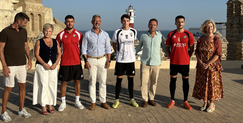 La Uni&oacute;n Deportiva Rote&ntilde;a presenta sus nuevas equipaciones para la temporada de su 60&ordm; aniversario