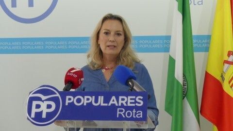 Macarena Lorente, concejal del PP que presenta la moción
