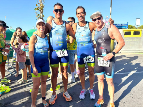 &Aacute;ngeles G&oacute;mez y Carlos Ruiz se proclaman subcampeones de Andaluc&iacute;a de triatl&oacute;n sprint de su grupo de edad