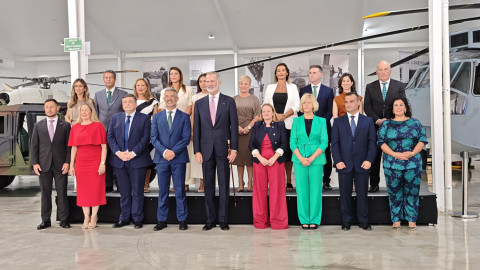 La visita para el recuerdo del rey Felipe VI con la que se ha inaugurado el Base Forum de Rota