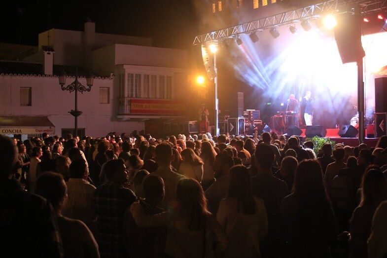 La Musica De Juanlu Montoya Pone El Broche Al Segundo Dia De Fiestas Patronales Rota Al Dia Periodico Digital De Rota la musica de juanlu montoya pone el