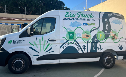 La caravana  Eco Truck llega a Rota con actividades de concienciación sobre el medio ambiente