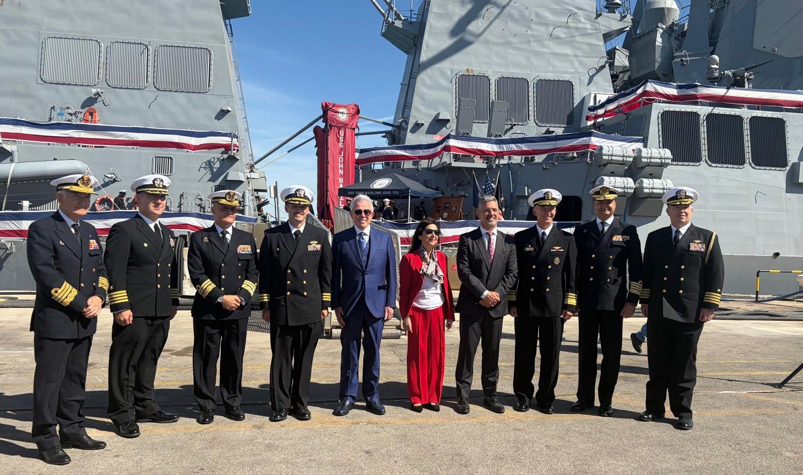El alcalde subraya la repercusi&oacute;n para Rota de la llegada del sexto destructor a la Base Naval