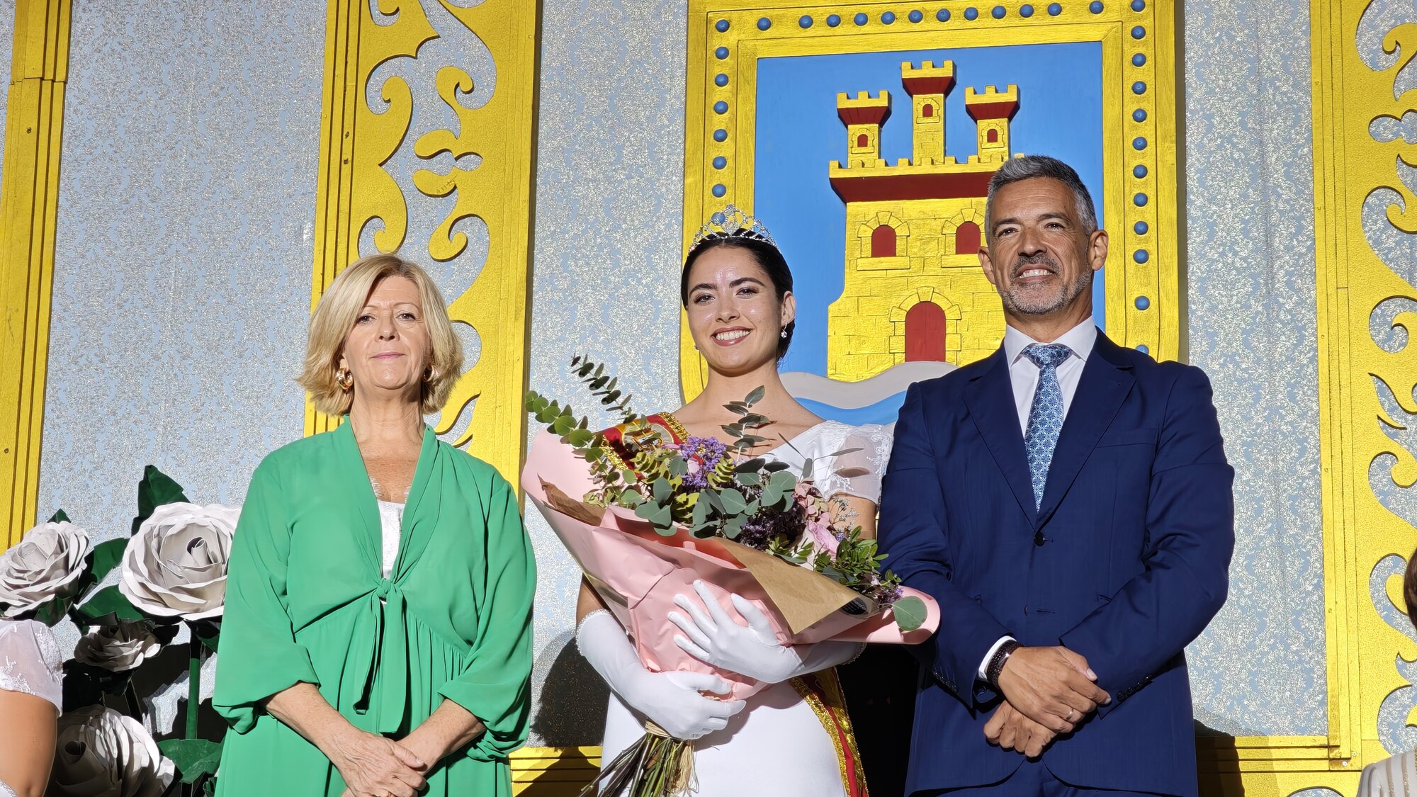 La coronaci&oacute;n de Anuska Mateos Lobato como dama mayor del Rosario da comienzo a las fiestas patronales de Rota