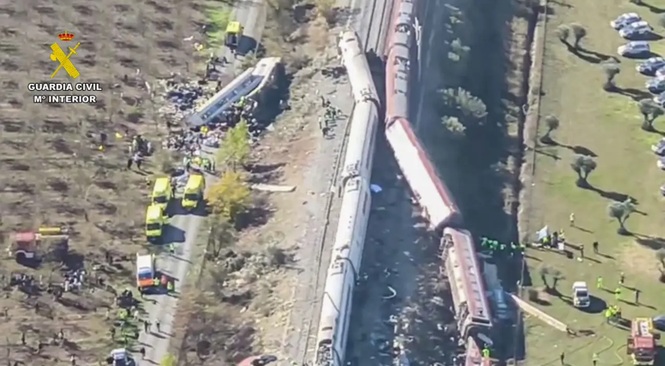 Dos d&iacute;as sin saber nada de Cristina Ferris, la rote&ntilde;a que iba en el vag&oacute;n 8 del AVE accidentado en Urda (Toledo)