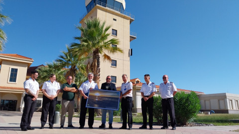 Reconocimiento conjunto de los corraleros y el Club N&aacute;utico al SEARO por su apoyo en la campa&ntilde;a de vuelos con dron