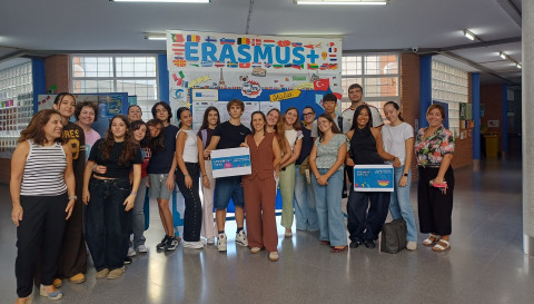 Alumnos del IES Castillo de Luna comparten sus experiencias Erasmus+ y animan a otros estudiantes a sumarse a la internacionalizaci&oacute;n