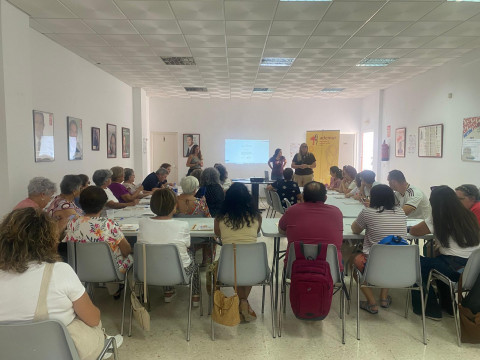 Buena respuesta al taller de Ademur C&aacute;diz sobre el botiqu&iacute;n de la huerta gaditana