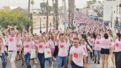 Rota se viste de rosa para una X Carrera y Marcha contra el C&aacute;ncer de Mama que bate r&eacute;cord de participaci&oacute;n