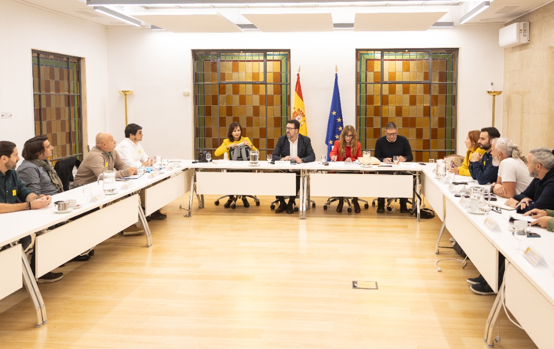 Miembros del comité de empresa del aeropuerto de la Base trasladan su conflicto al Ministerio de Trabajo, gracias a la gestión de IU