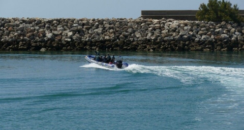 La familia de Manuel Santamaría, fallecido hace año y medio en el mar, pide reabrir el caso para esclarecer el accidente que acabó con su vida