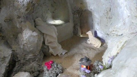La gruta que representa la resurrección