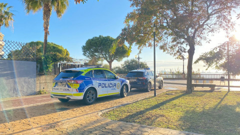 Coches de Policía en la zona Coches de Policía en la zona