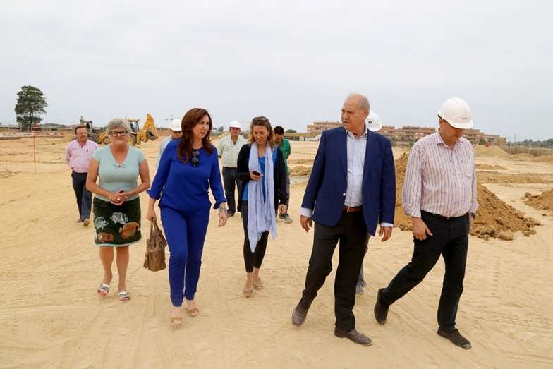 La alcaldesa visita junto al delegado de Estado de Zona Franca las obras